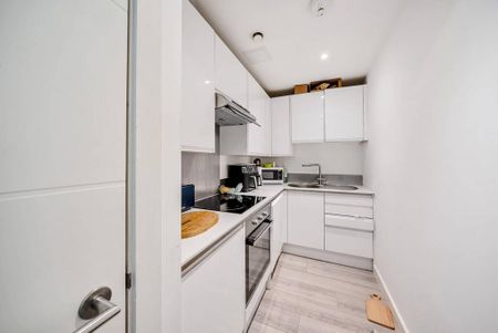 Studio to rent - Photo 3