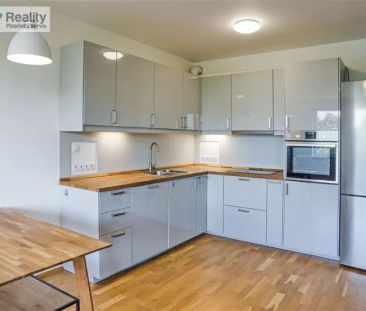 Pronájem bytu 2+kk s lodžií a garážovým stání, Lidická ul. Plzeň - Photo 4