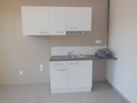 Location Appartement 2 pièces 48m² AURILLAC 15000 - Photo 4