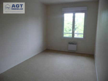 Location Appartement 2 pièces 48m² BEAUVAIS 60000 - Photo 3