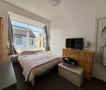 The Newlands, Cottingham Road - Photo 5