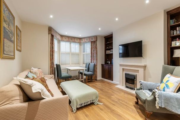 Basement Flat, 1 Redcliffe Garden, London, SW10 9BG, London - Photo 1