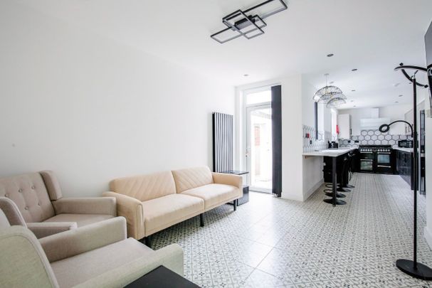 Room in a Shared House, Dial Street, L7 - Photo 1