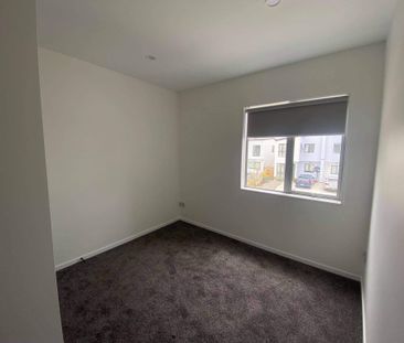 1 Weeks Free Rent - Available now! - Photo 2