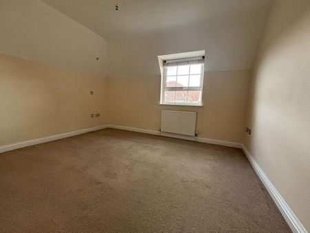 4 bedroom detached house to rent - Photo 4