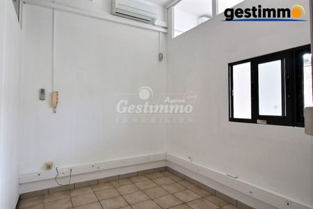 Location Appartement 1 pièce 77m² CAYENNE 97300 - Photo 3