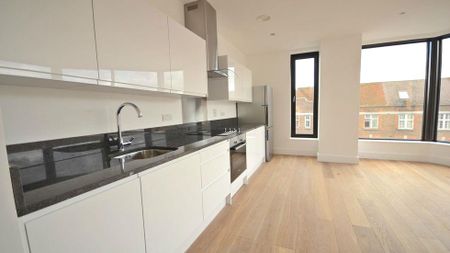 1 bedroom flat to rent - Photo 2