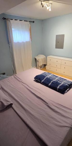 3 ½ À LOUER – RÉNOVÉ, CALME ET PROPRE ! - Photo 1