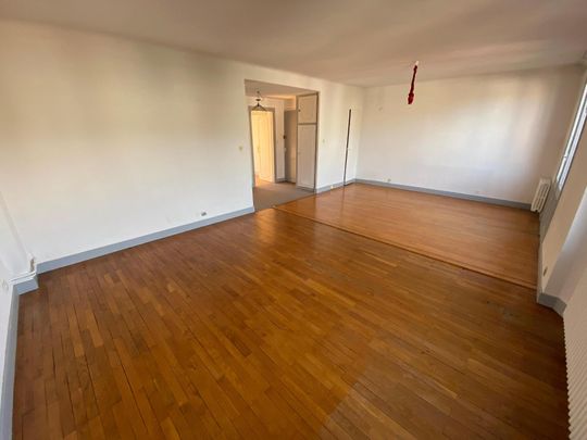 Location Appartement 2 pièces 64m² THONON LES BAINS 74200 - Photo 1