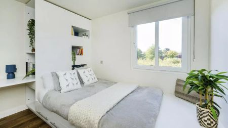 Studio Plus First, Second & Third Floor - Photo 5