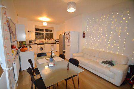 5 bedroom house to rent - Photo 3