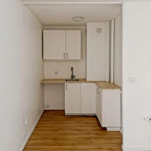 A louer, appartement type 2 rénové en plein centre ville - Photo 3