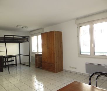Location Appartement 1 pièce 35m² - Photo 1