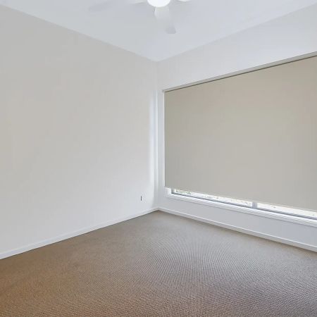 BRAND NEW - Spacious 4 Bed, 2 Bath Family Home with Double Garage - Photo 3
