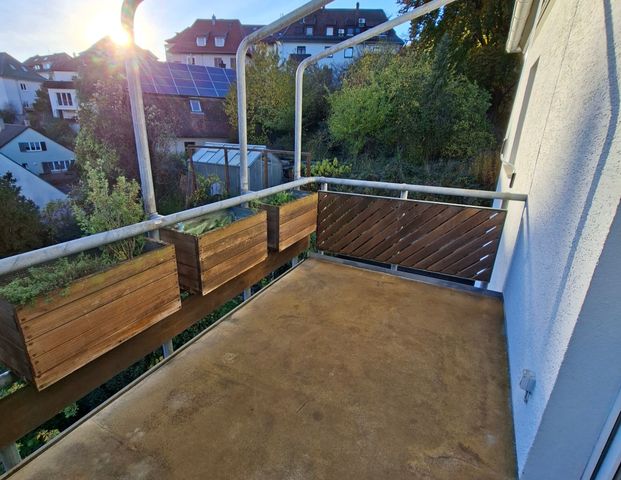 Bevorzugte Halbhöhenlage in Untertürkheim (Gehrenwald): * Schöne 2,5-Zi.-Whg.+ EBK + Balkon * - Photo 1