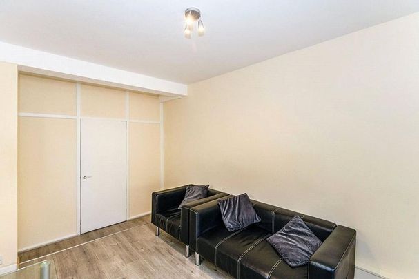 4 bedroom house to rent - Photo 1