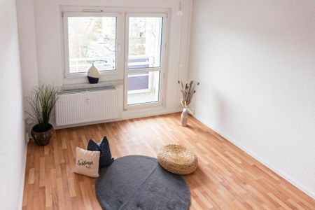 Bezugsfertige 2-Raum-Erdgeschosswohnung mit Balkon - Foto 3