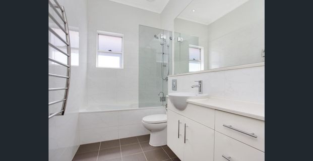 Family Haven in One of Naremburn's Premier Streets - Photo 1