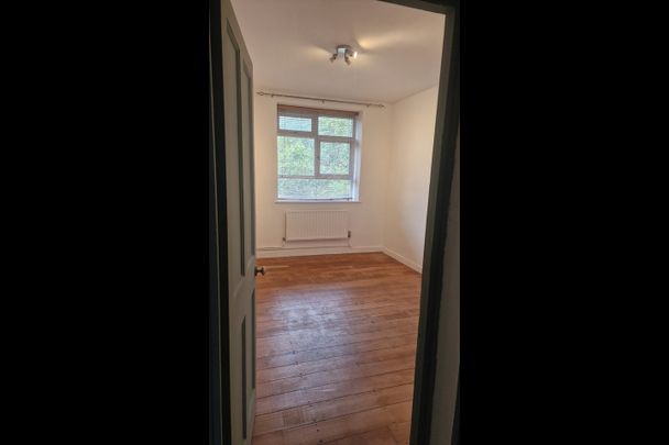 2 Bed Flat, Rivermead House, E9 - Photo 1