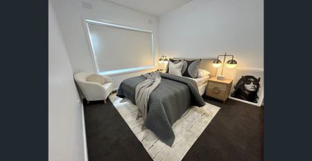 Renovated and secure - Photo 3