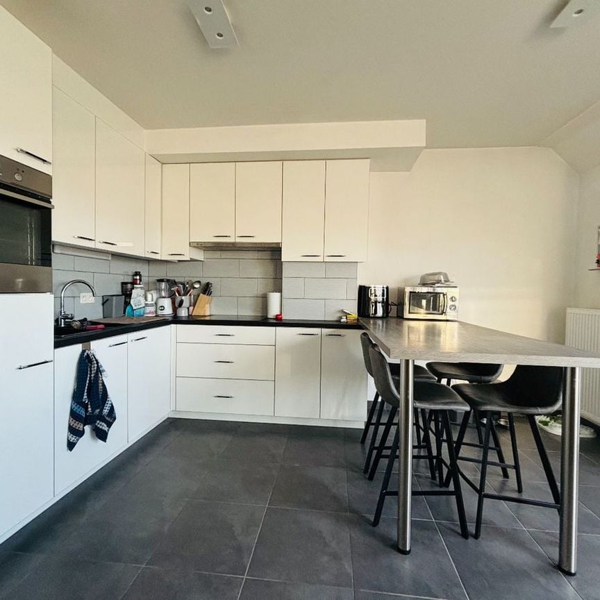 Penthouse te huur in Wetteren voor € 850 met 1 slaapkamer - Photo 1