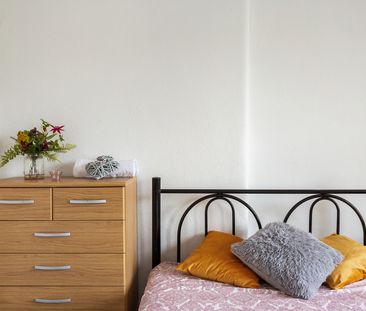 🏡 An Amazing Property in Haringey - Must be Seen! 🏡 - Photo 1