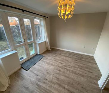 2 bedroom mews to rent - Photo 6