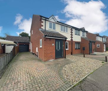 Edenside Drive, Attleborough - Photo 2