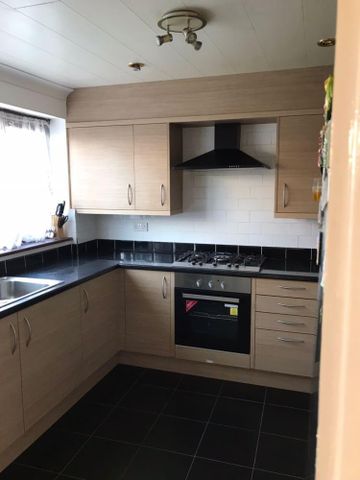 4 bedroom terraced house to rent - Photo 5