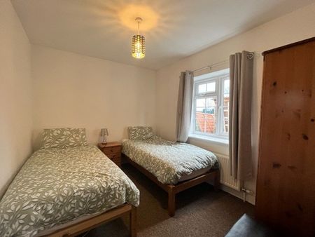 2 bedroom detached house to rent - Photo 2