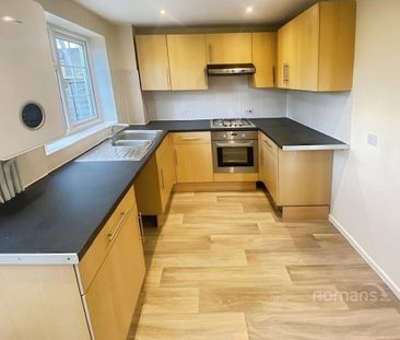 2 bedroom terraced house to rent - Photo 2