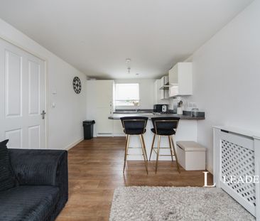 apartment to rent Bagshawe Way, Dunstable, Bedfordshire, LU5 - Photo 2