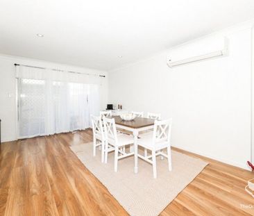 GREAT LOCATION + MODERN STYLE HOME - Photo 6