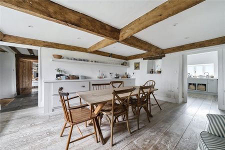 4 bedroom detached house to rent - Photo 4