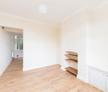 Latimer Road, Godalming, GU7 - Photo 2