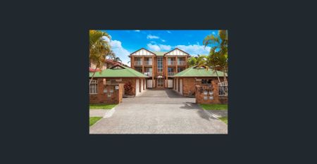 2-BEDROOM APARTMENT IN CHERMSIDE, EXCELLENT LOCATION!! - Photo 4