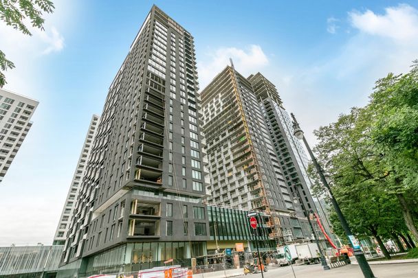 2300 Rue Tupper, Montréal - Photo 1