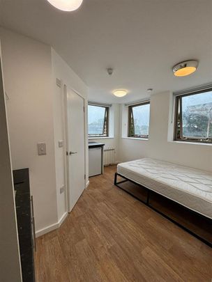 Studio to rent - Photo 1