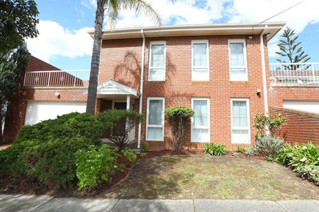 2 Alandale Street, Surrey Hills - Photo 2