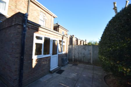 5 Bedroom House To Rent in Winton - £2,390 pcm Tenancy Info - Photo 2