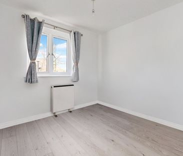 Makepeace Road, London, E11 - Photo 6