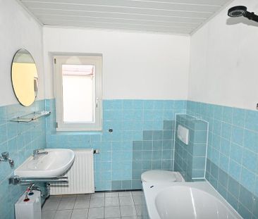 Mitten in der City! Geräumige 3-Zimmer-Wohnung mit Garage in der Ne... - Photo 2