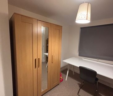 Room in a Shared House, Dryleaze Road, BS16 - Photo 3