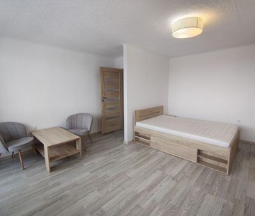 Przestronna kawalerka z dużym balkonem - Photo 3