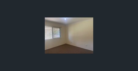 BEACHSIDE LIVING – 2 BEDROOM DUPLEX IN BEAUTIFUL BEACHMERE! - Photo 4