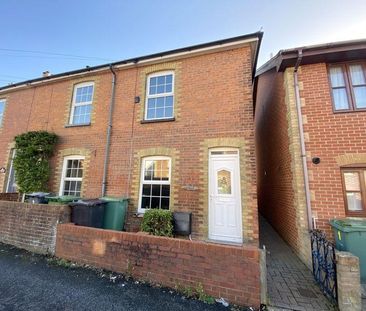 3 bedroom end of terrace house to rent - Photo 1