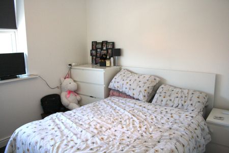 Flat 2 – The Old Bank – 1 Bed - Photo 2