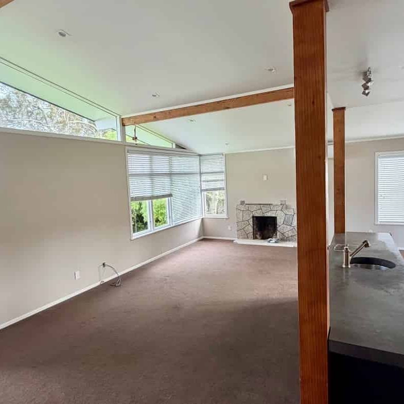 Family Friendly Home - Photo 1