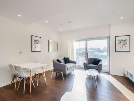 Spacious and light modern one bedroom apartment. - Photo 5