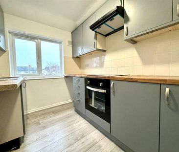 1 Bedroom Maisonette - Garden To Let - Photo 4